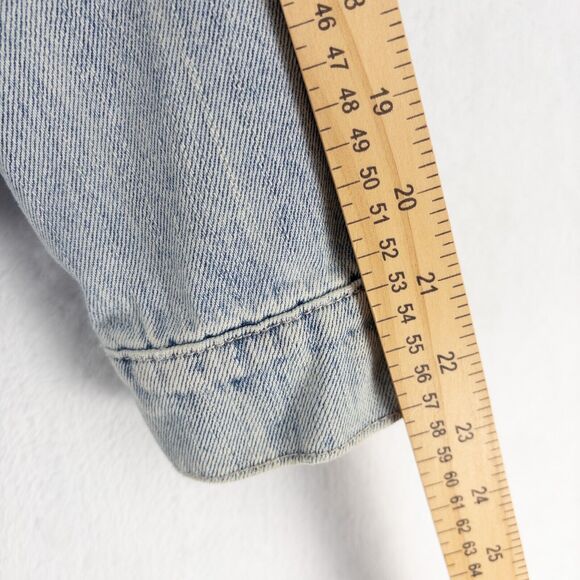 Old Navy Denim Jean Jacket Womens M Light Blue Distressed Button Cotton - Picture 8 of 10